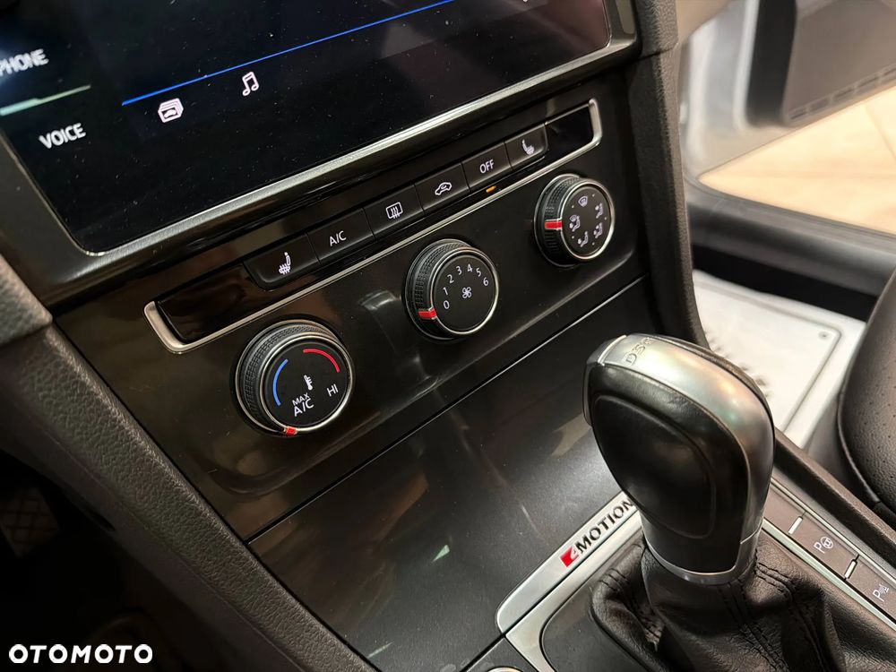 Volkswagen Golf 2.0 TSI OPF DSG R-Line - 30