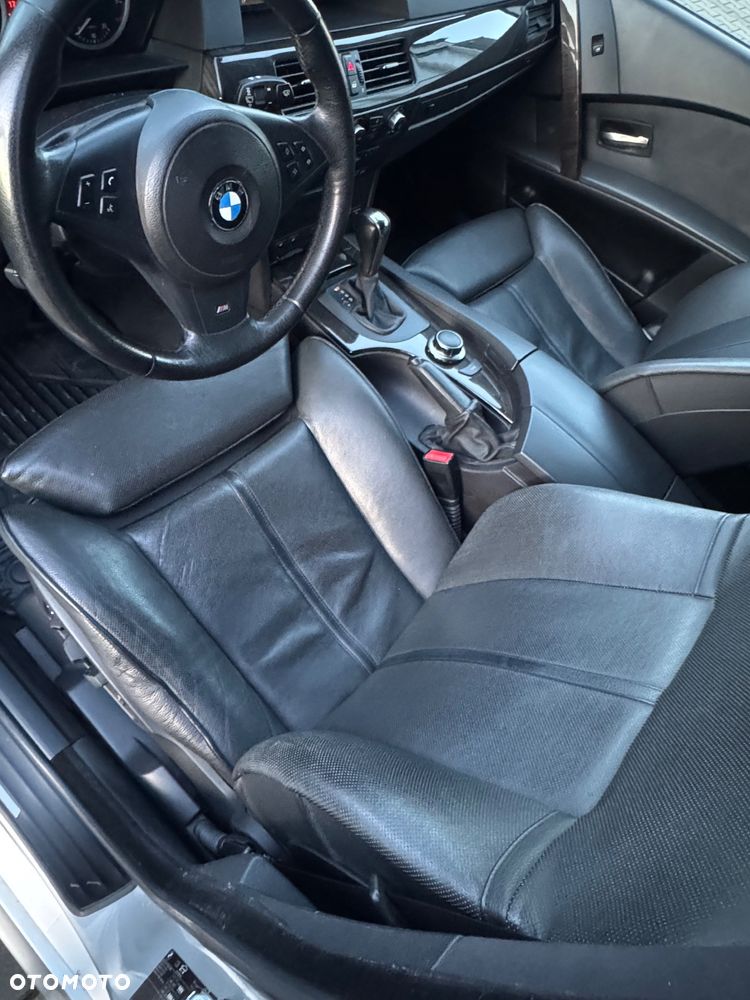 BMW Seria 5 530xd Touring - 13