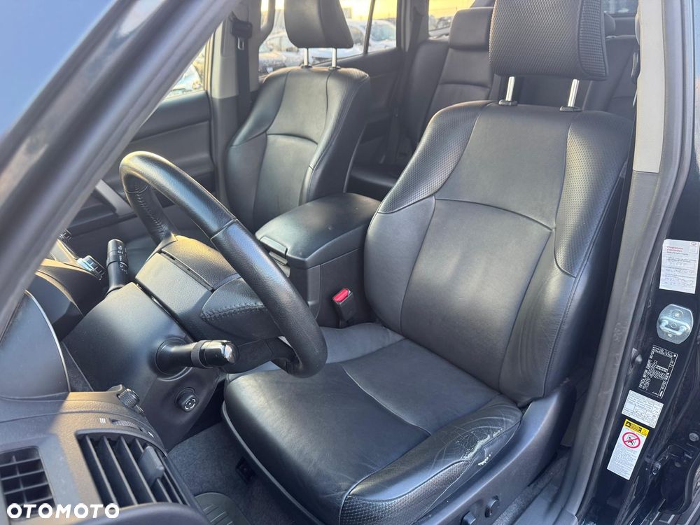 Toyota Land Cruiser 3.0 D-4D Automatik 60th Anniversary - 29