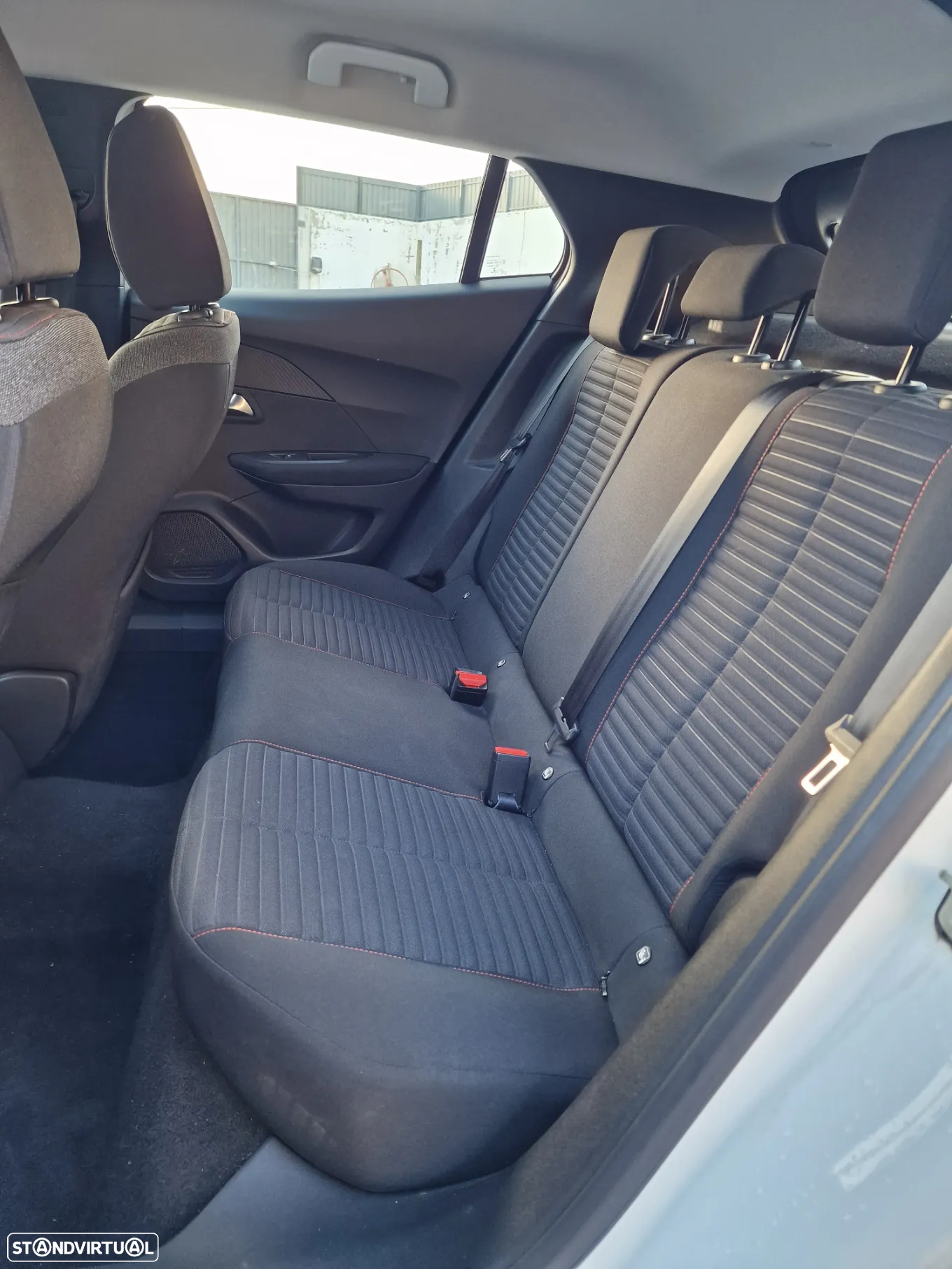 Peugeot 2008 PureTech 100 Active - 11