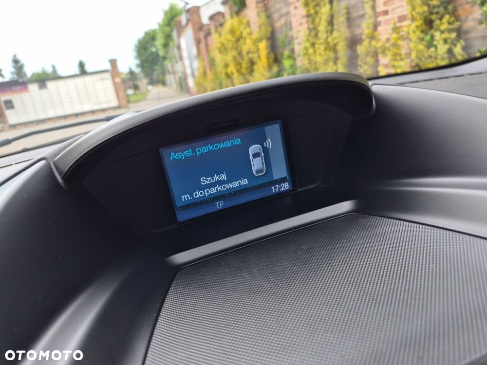 Ford Kuga - 23