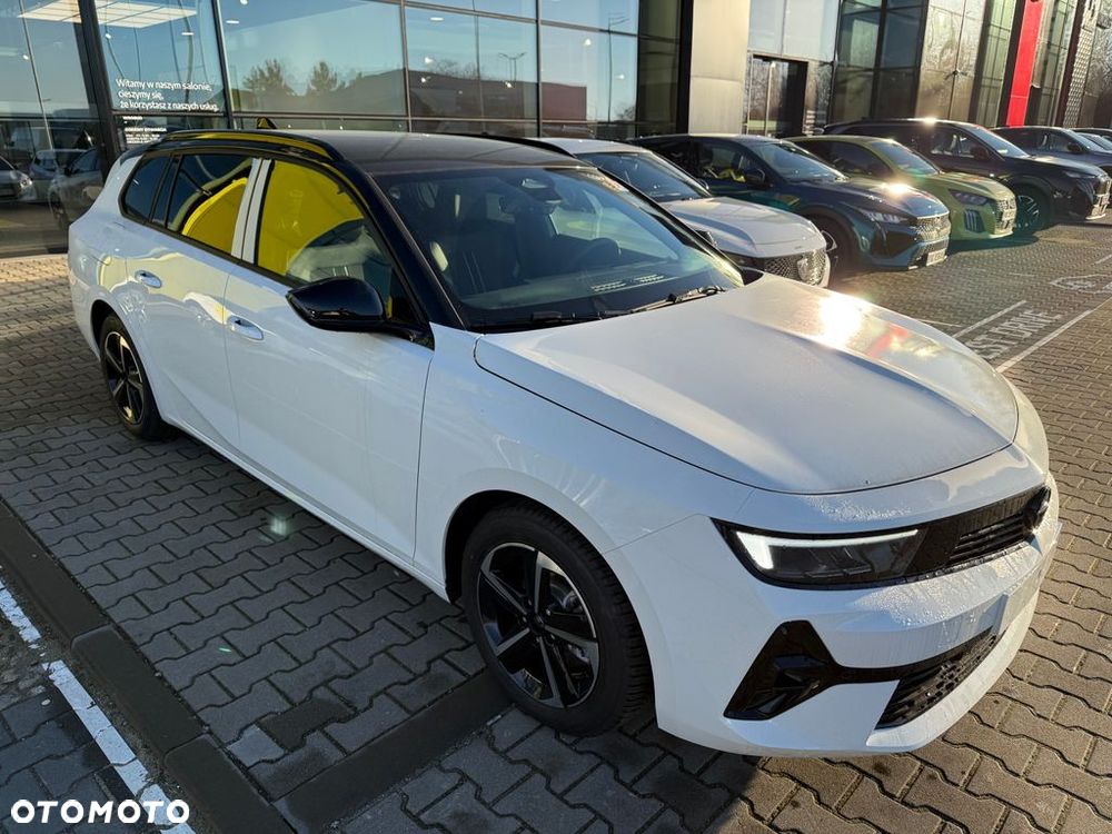 Opel Astra 1.5 D Automatik GS - 4