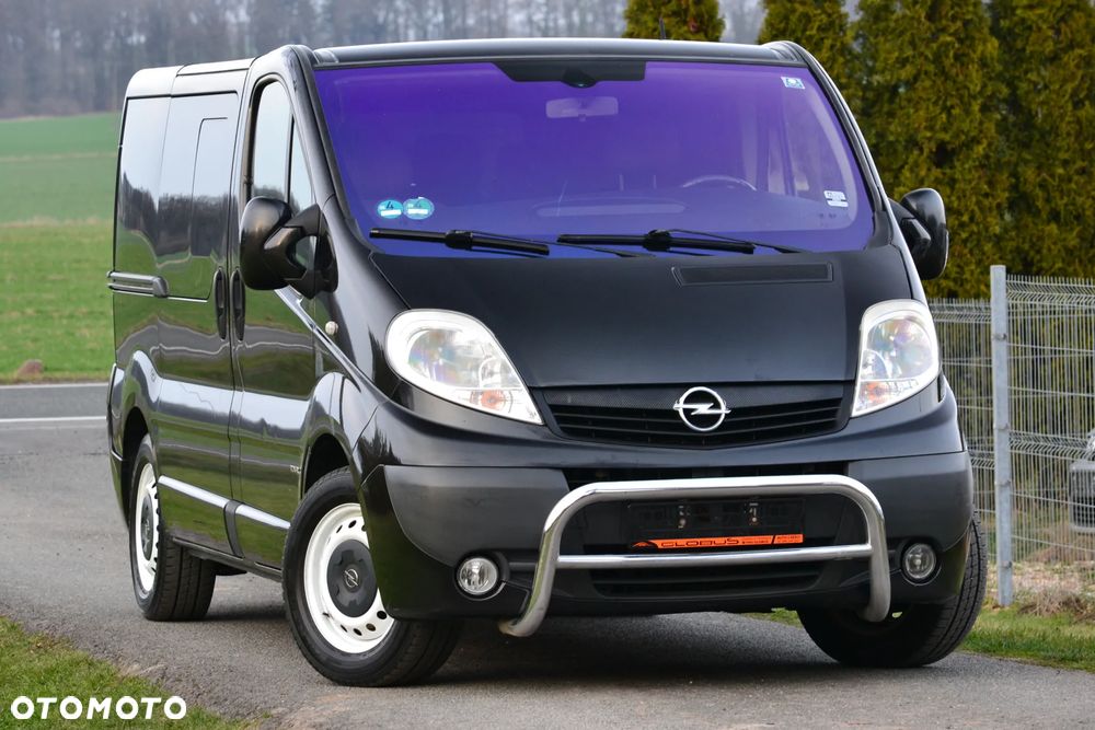 Opel Vivaro - 1