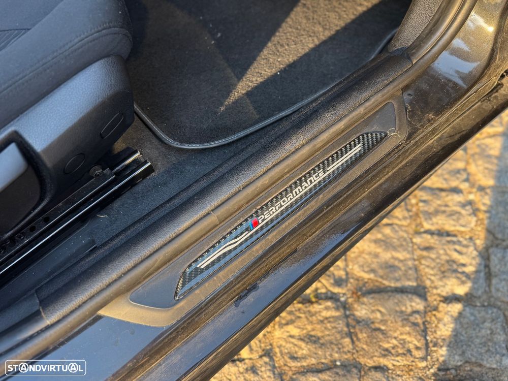 BMW 116 d Pack M - 14