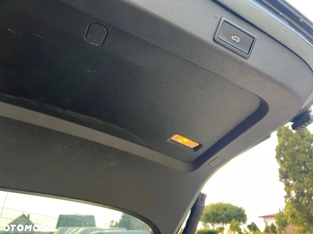 Skoda Superb 2.0 TDI DSG Premium Edition - 13