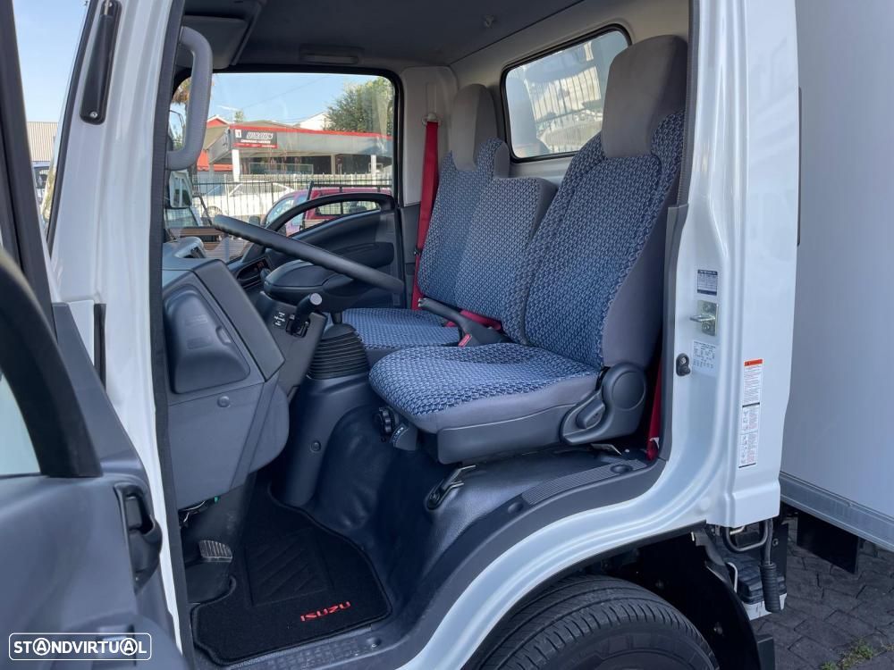 Isuzu NLR NLR CS 3.0 150.35/28 (150CV) - 12