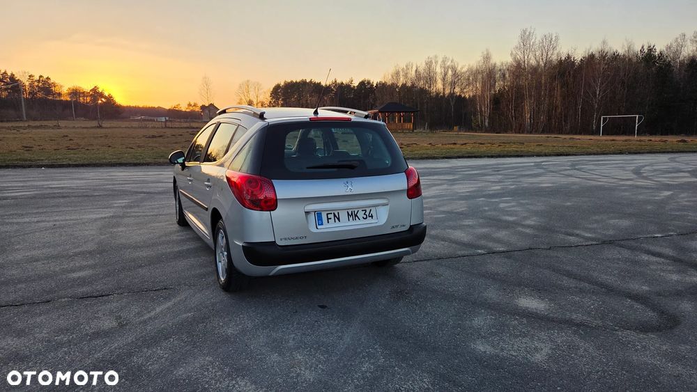 Peugeot 207 95 VTi Urban Style - 6