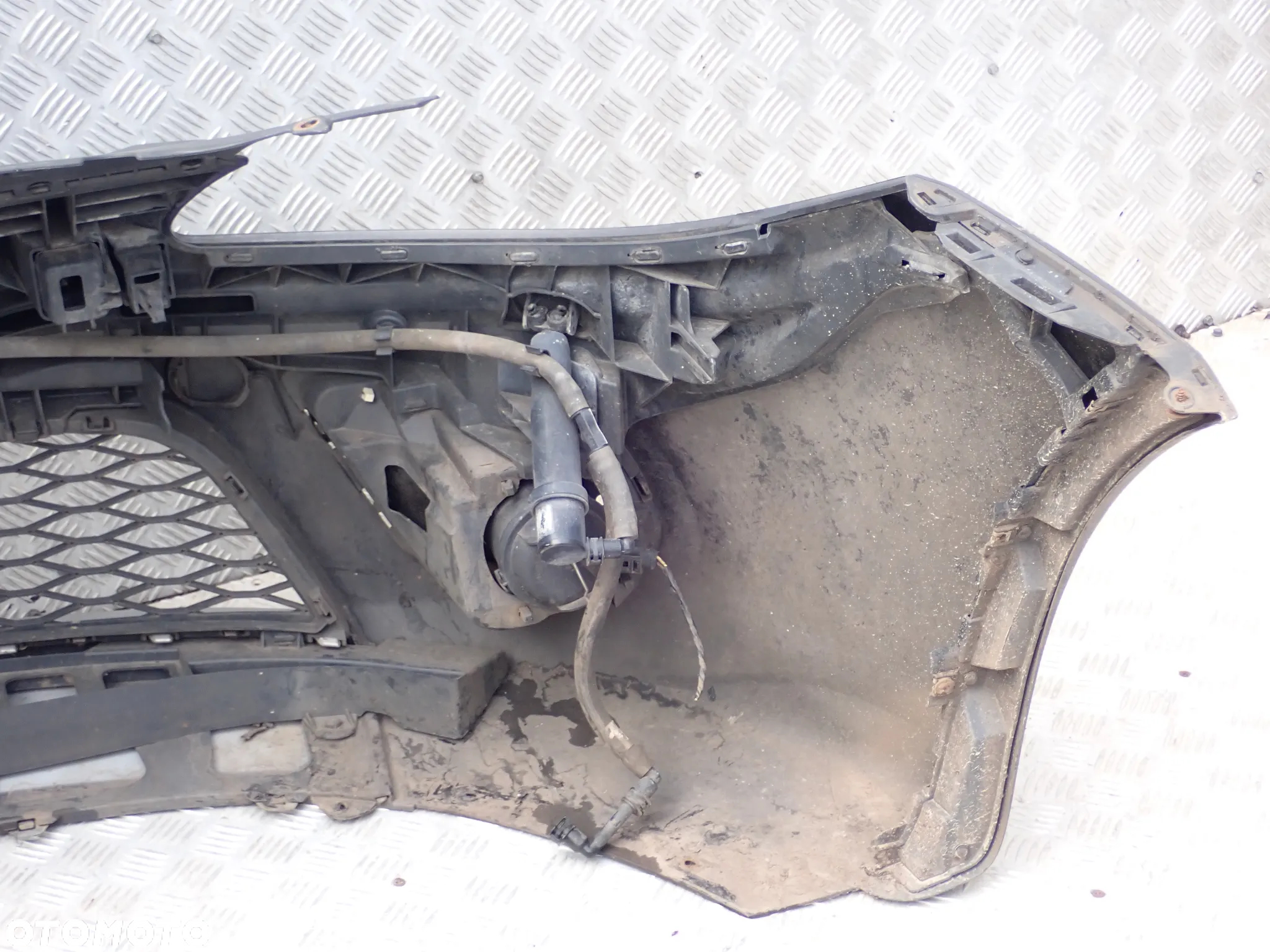 ZDERZAK PRZEDNI SEAT ALTEA FREETRACK XENON  5P8807221 - 5