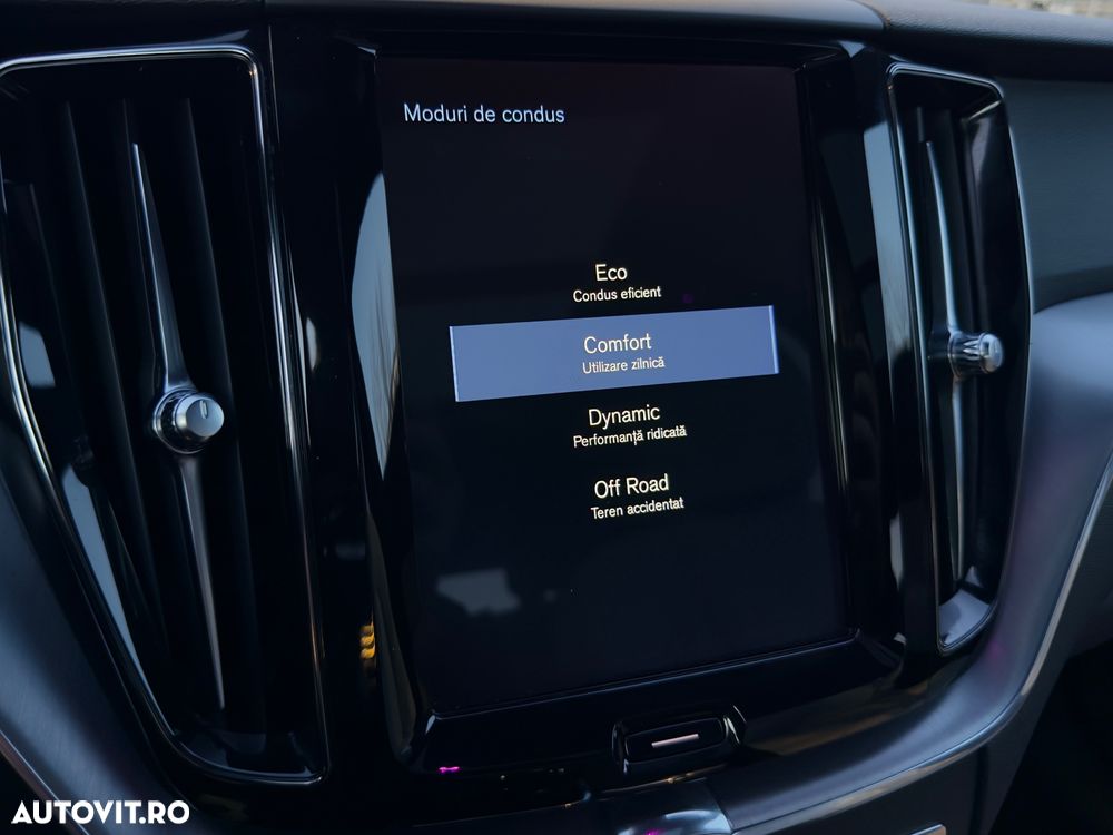 Volvo XC 60 D4 Geartronic Momentum Pro - 40