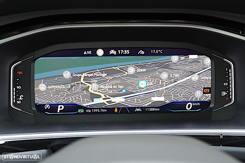 VW T-Roc 1.5 TSI R-Line DSG - 43