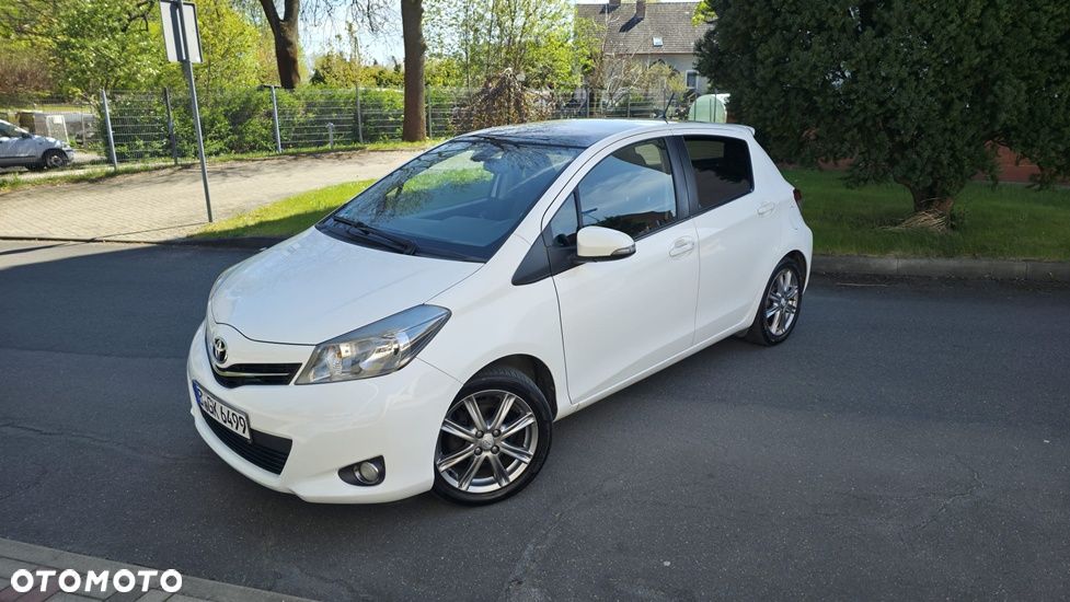Toyota Yaris 1.33 Premium - 4