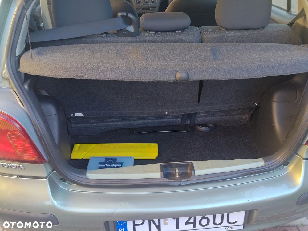 Toyota Yaris 1.0 Base - 9