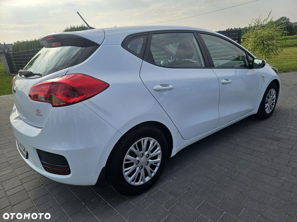 Kia Ceed - 4
