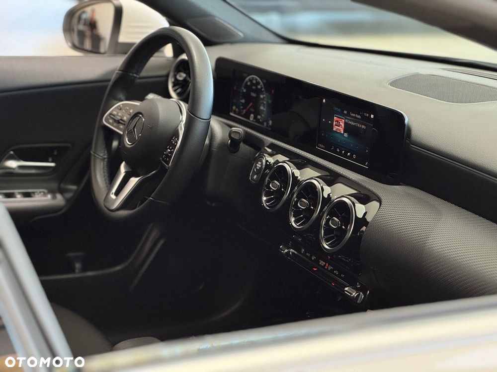 Mercedes-Benz CLA - 37