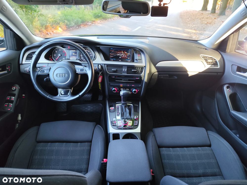 Audi A4 Limousine - 16