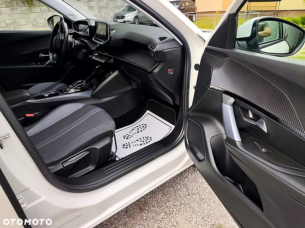 Peugeot 2008 PureTech 130 EAT8 Active Pack - 25