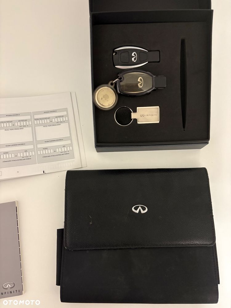 Infiniti Q30 1.5d Premium Tech - 24