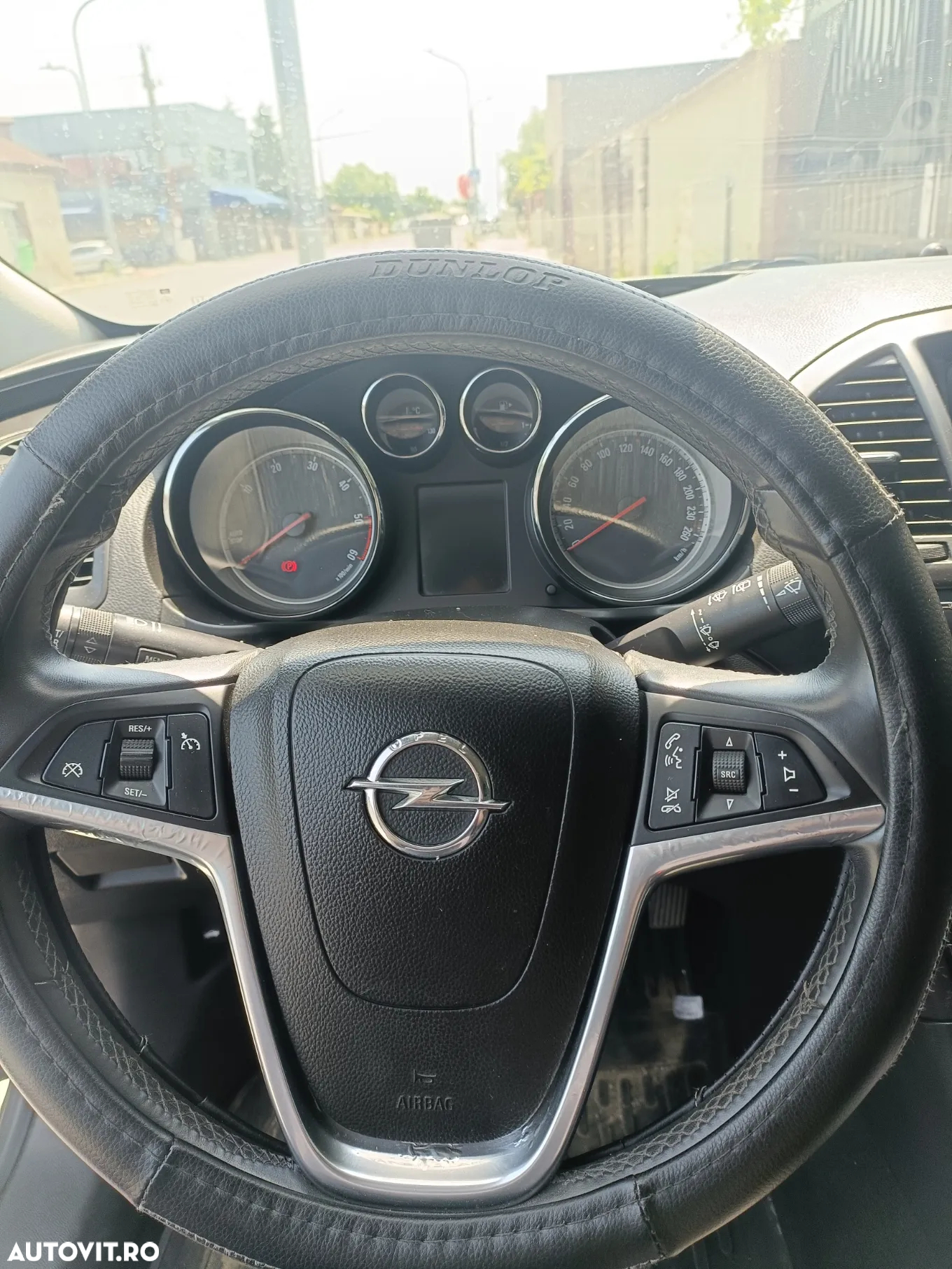 Opel Insignia - 10