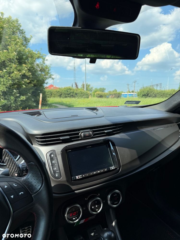 Alfa Romeo Giulietta 1750 TBi QV TCT - 9