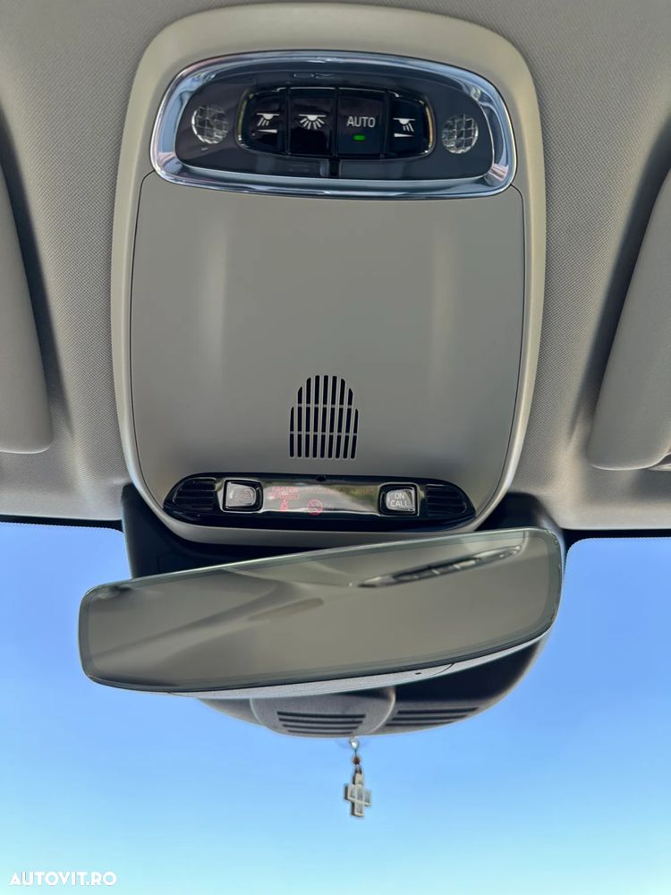 Volvo XC 60 D4 Momentum Pro - 22