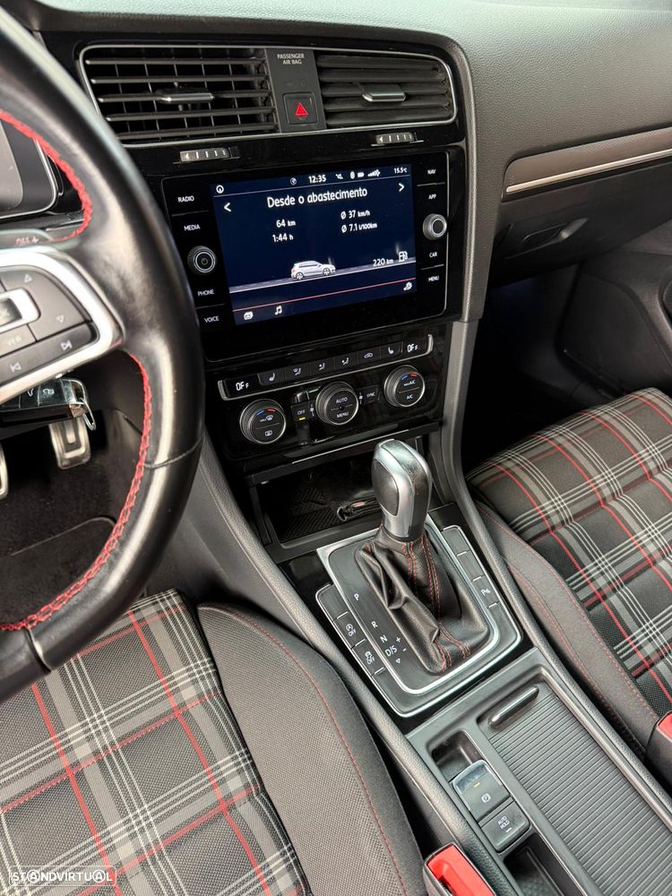 VW Golf 2.0 TSI GTI DSG Performance - 12