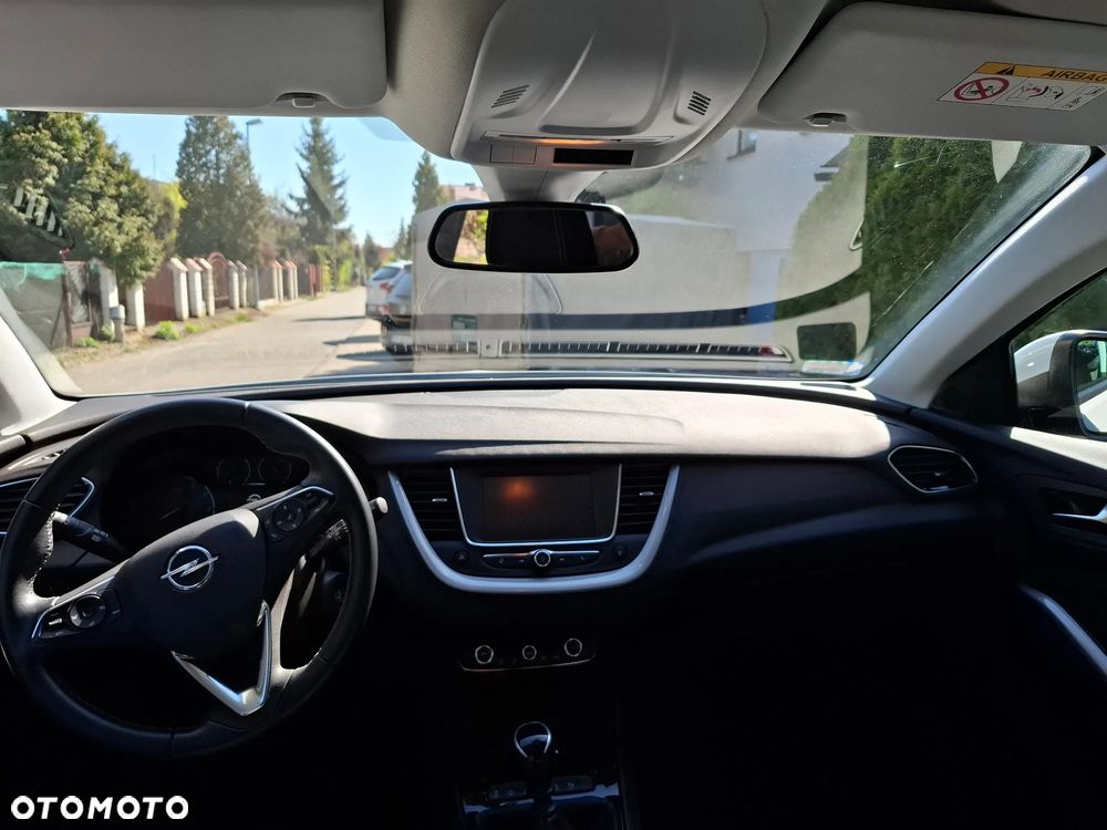 Opel Grandland X 1.2 T GPF Edition S&S - 10