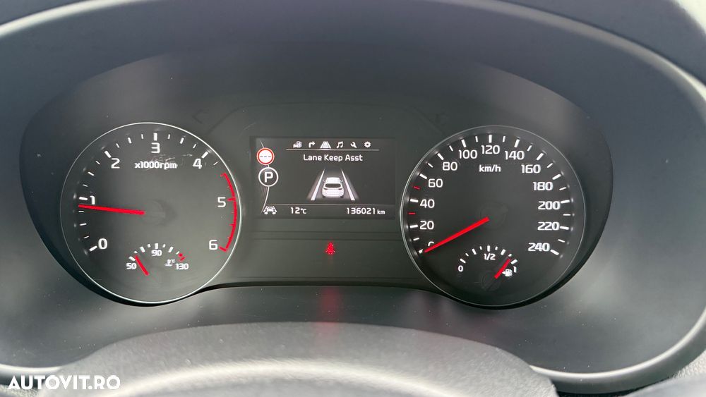 Kia Sportage 2,0 CRDI AWD Aut. Platinum - 37