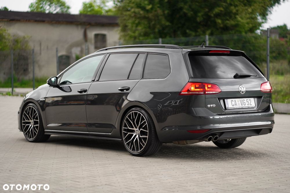Volkswagen Golf - 12