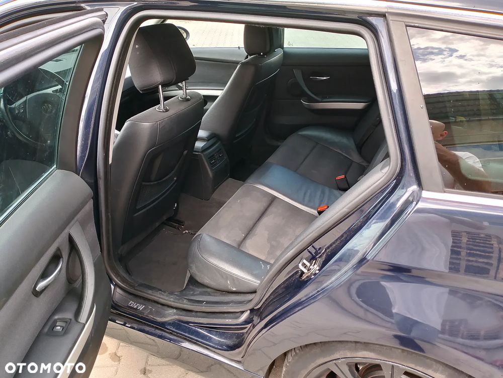 BMW Seria 3 325i - 9
