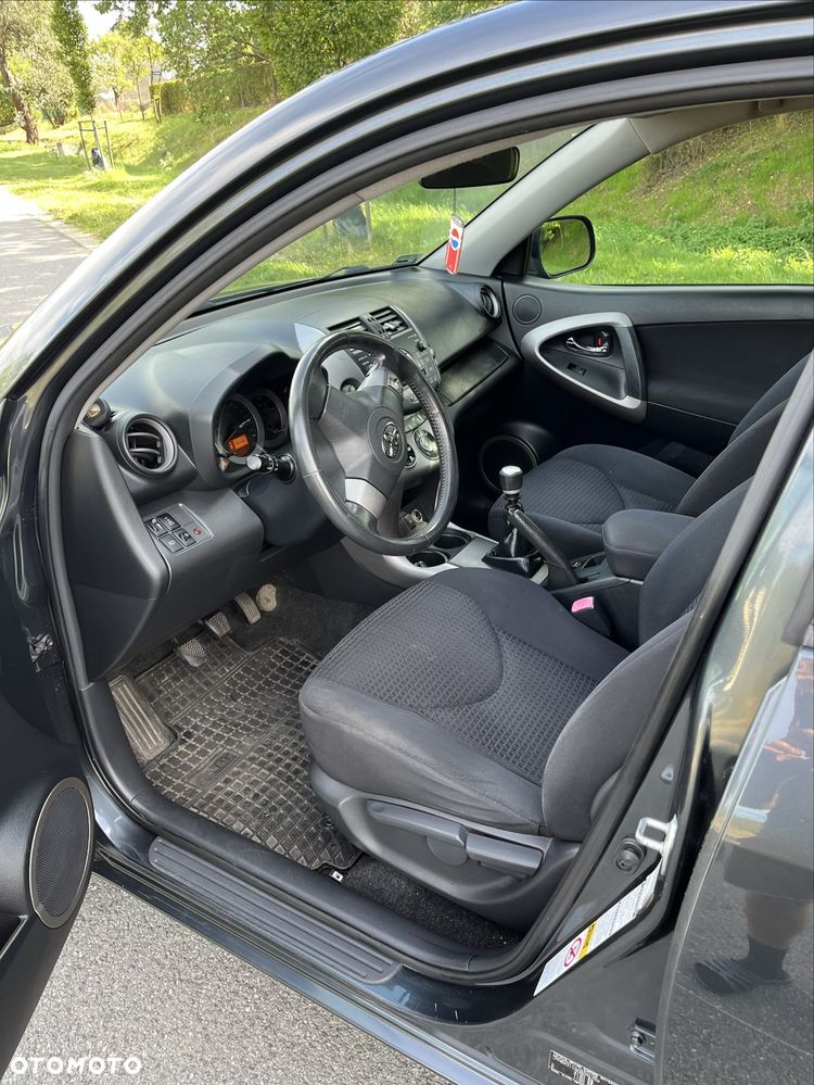 Toyota RAV4 - 5
