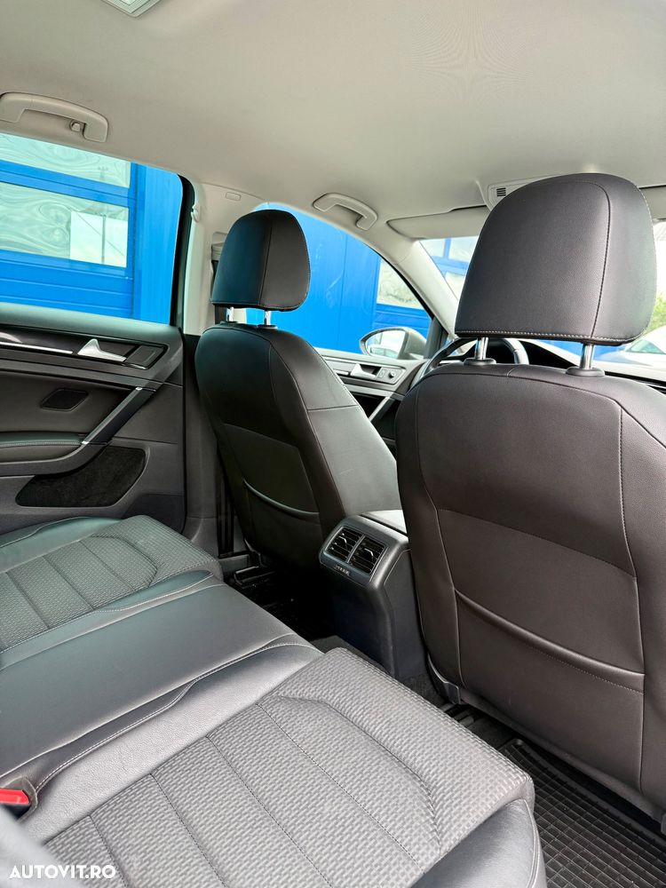Volkswagen Golf 2.0 BlueTDI 4Motion Highline - 12