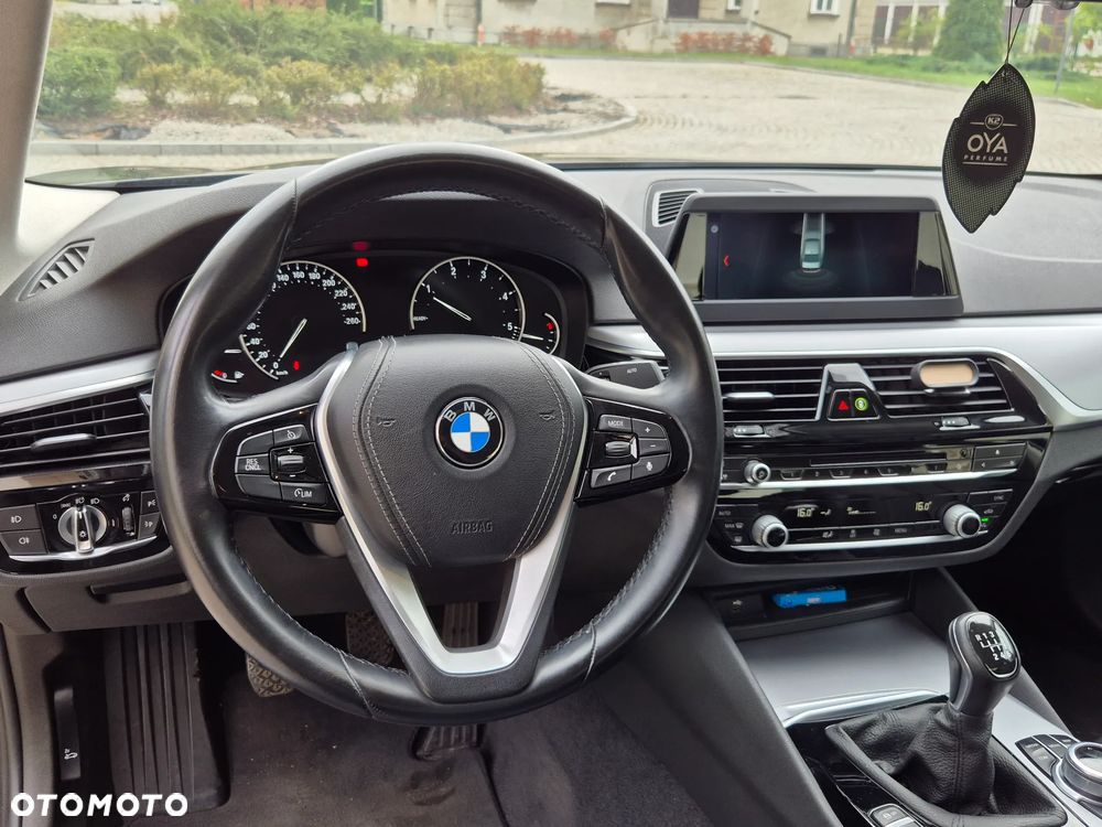 BMW Seria 5 520d - 9