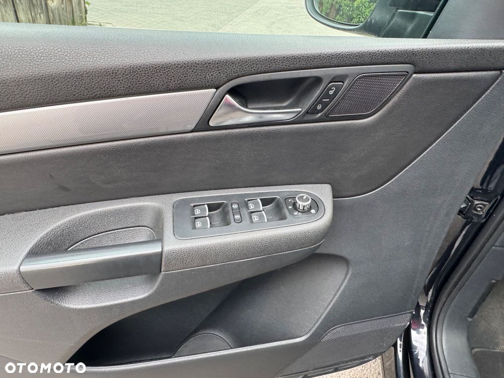 Volkswagen Sharan 2.0 TSI DSG Highline - 24