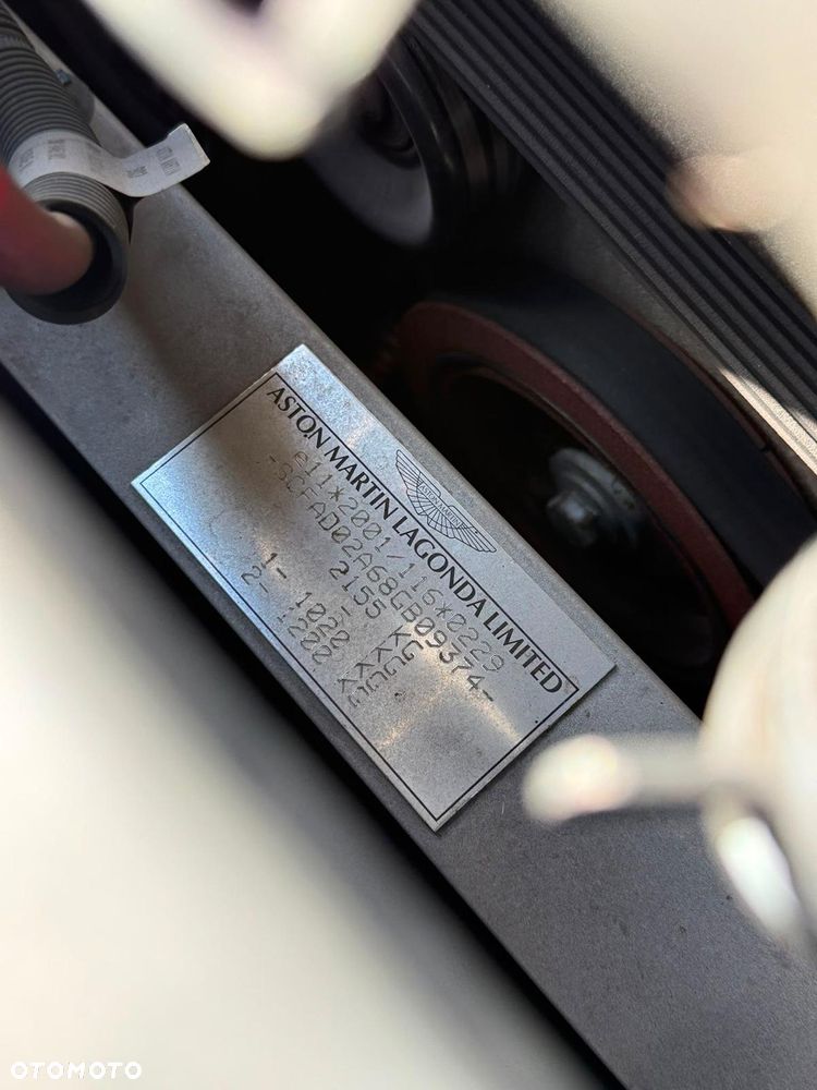 Aston Martin DB9 - 20