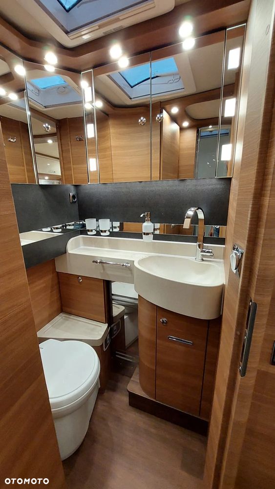 Carthago C-line 4.9 LE L - 24