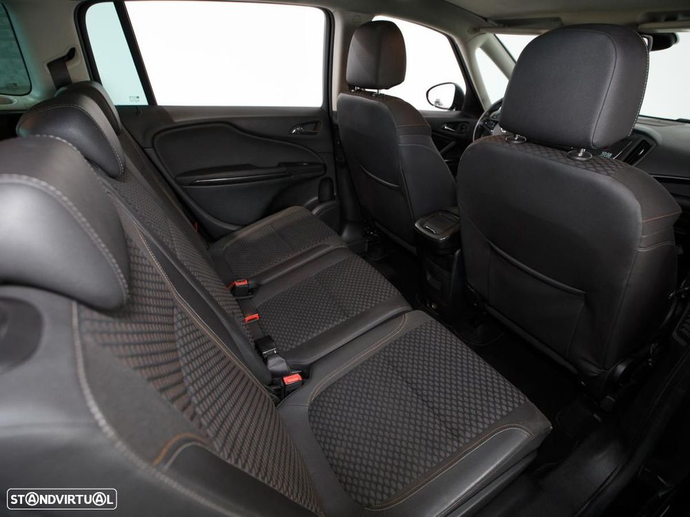 Opel Zafira - 12