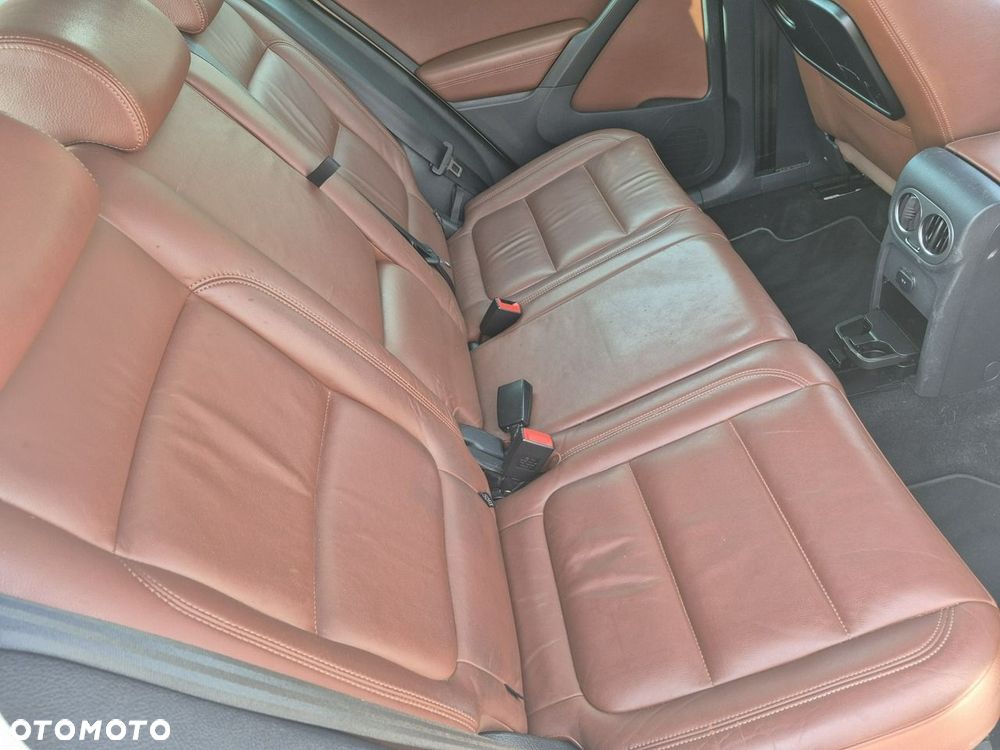 Volkswagen Tiguan - 12