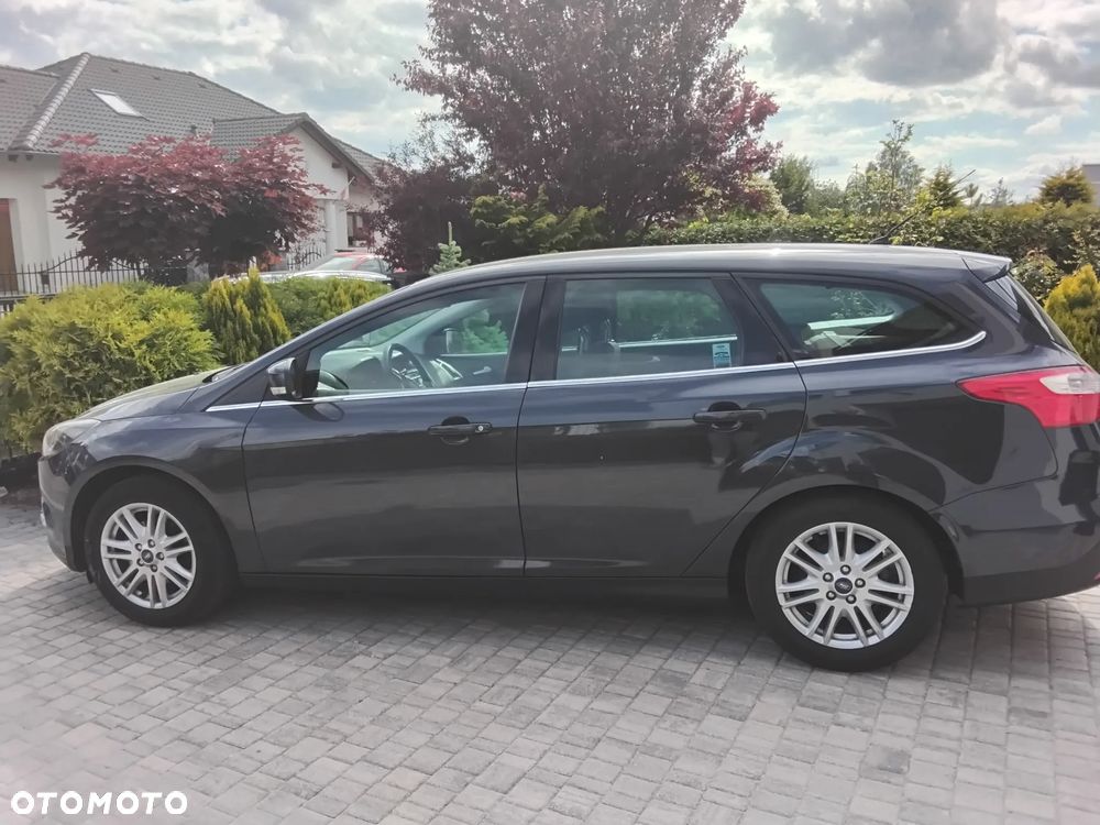 Ford Focus 1.6 Titanium - 2