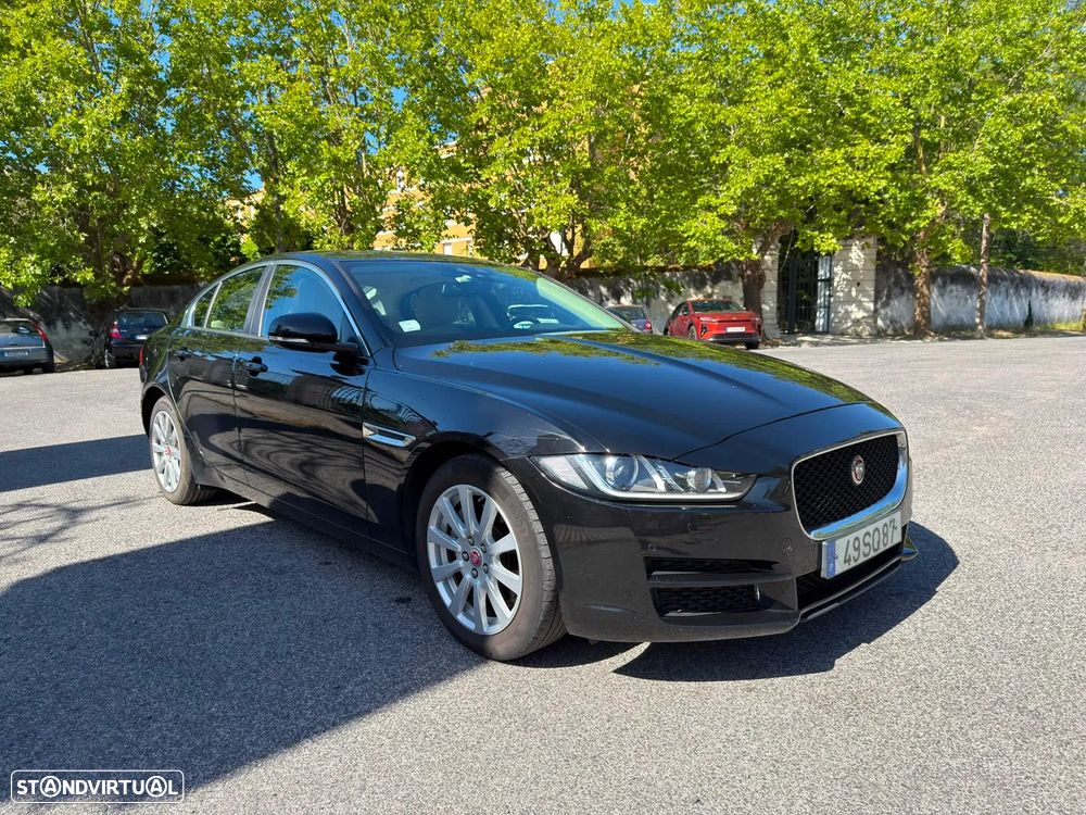 Jaguar XE 2.0 D Prestige - 2