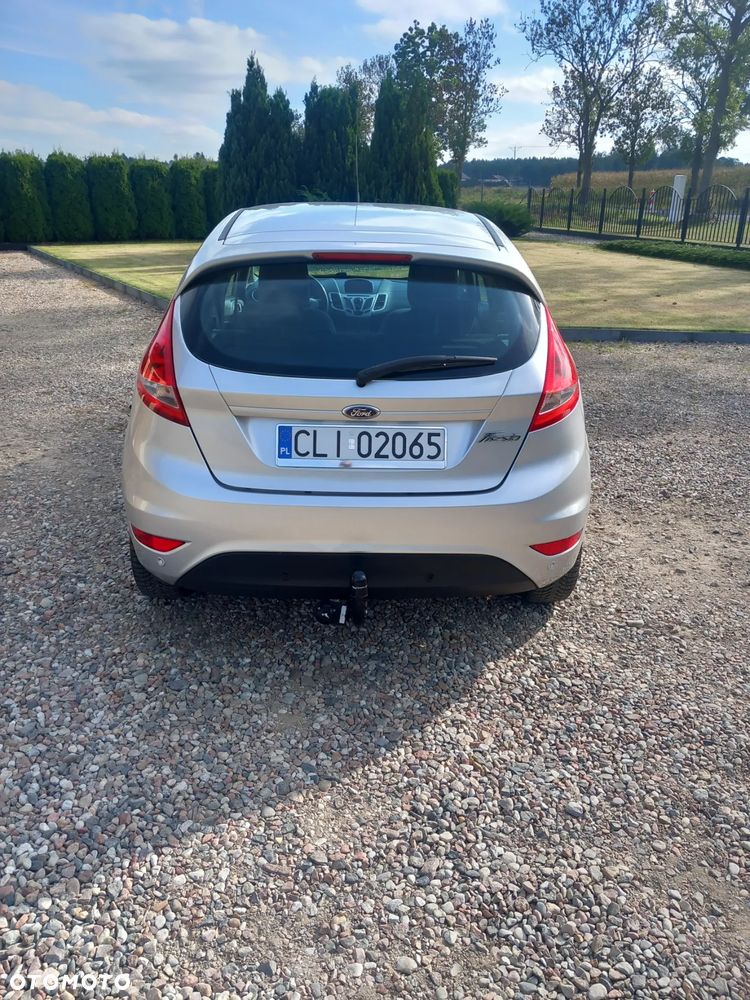Ford Fiesta 1.25 Ambiente - 2