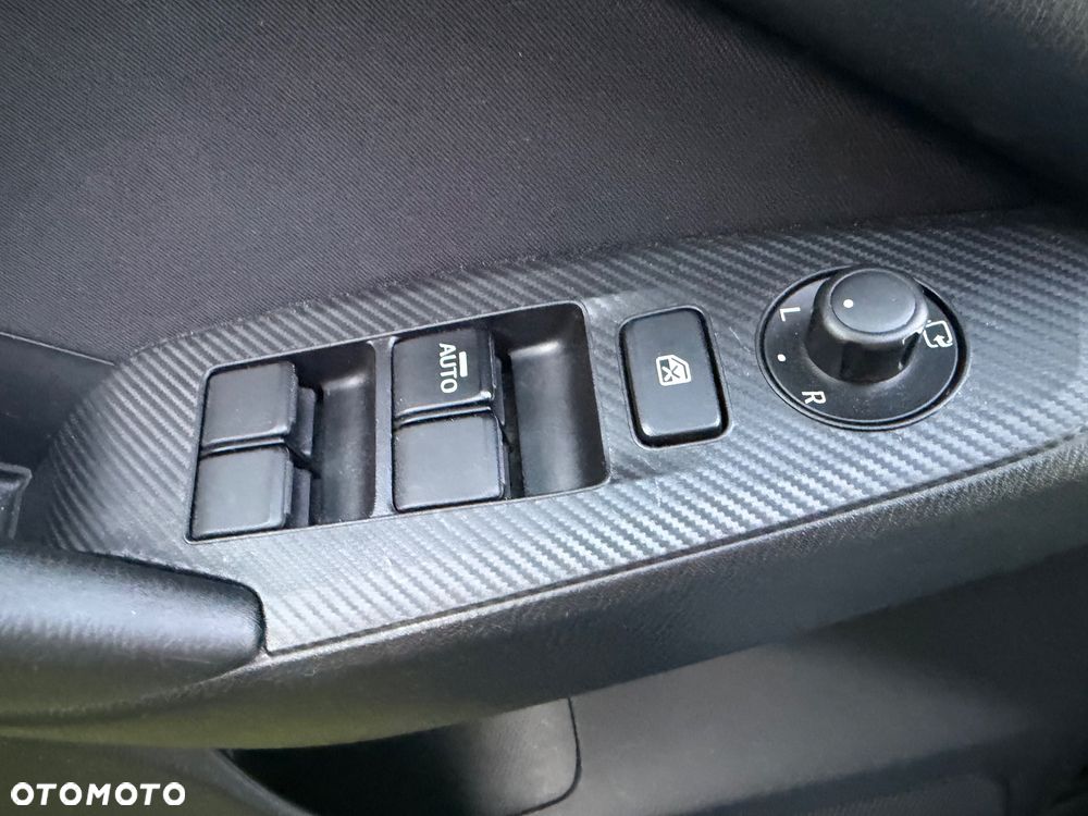 Mazda 3 SKYACTIV-G 120 Signature - 11