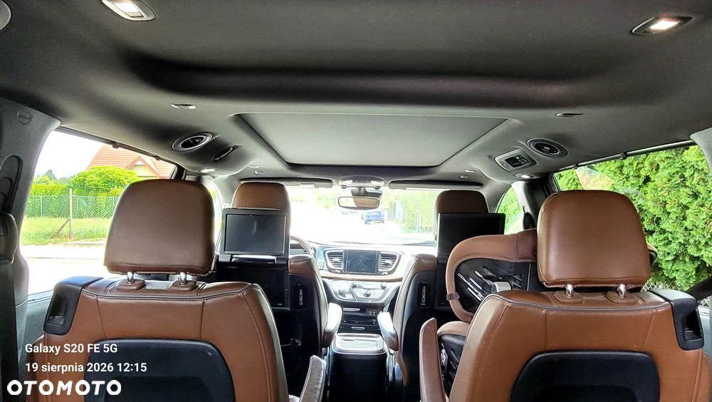 Chrysler Pacifica - 7