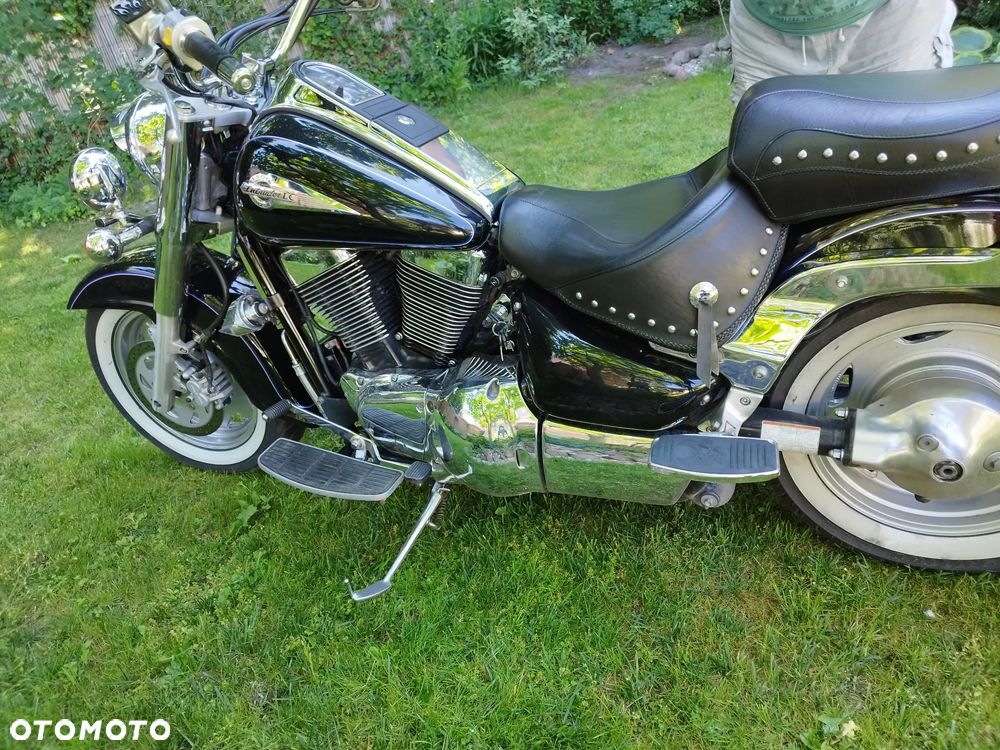 Suzuki Boulevard - 4