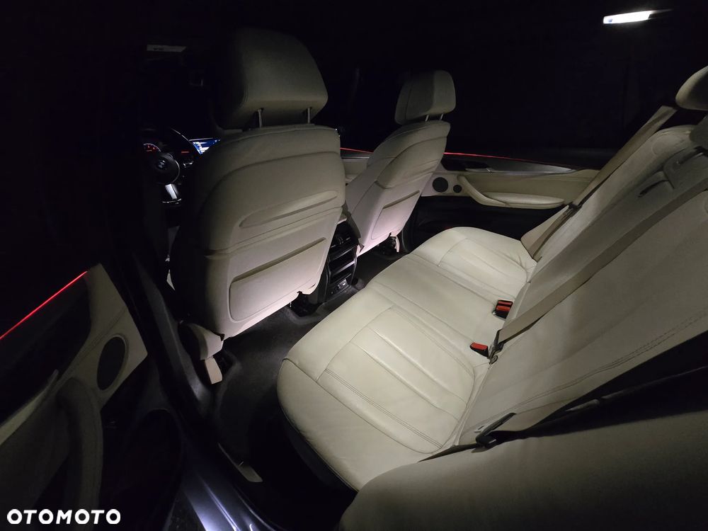 BMW X5 3.5i xDrive - 23