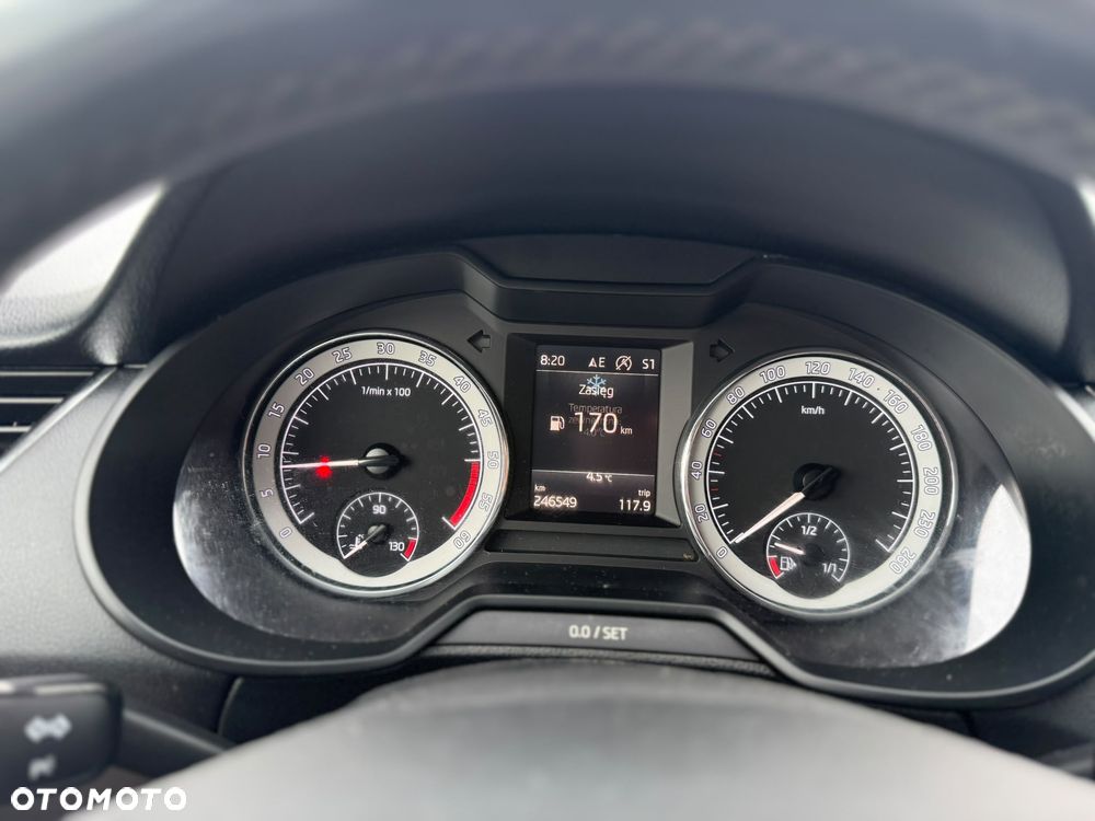 Skoda Octavia 1.6 TDI DSG Style - 10