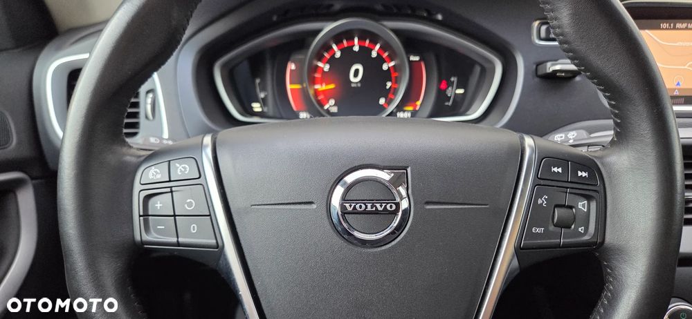 Volvo V40 - 23
