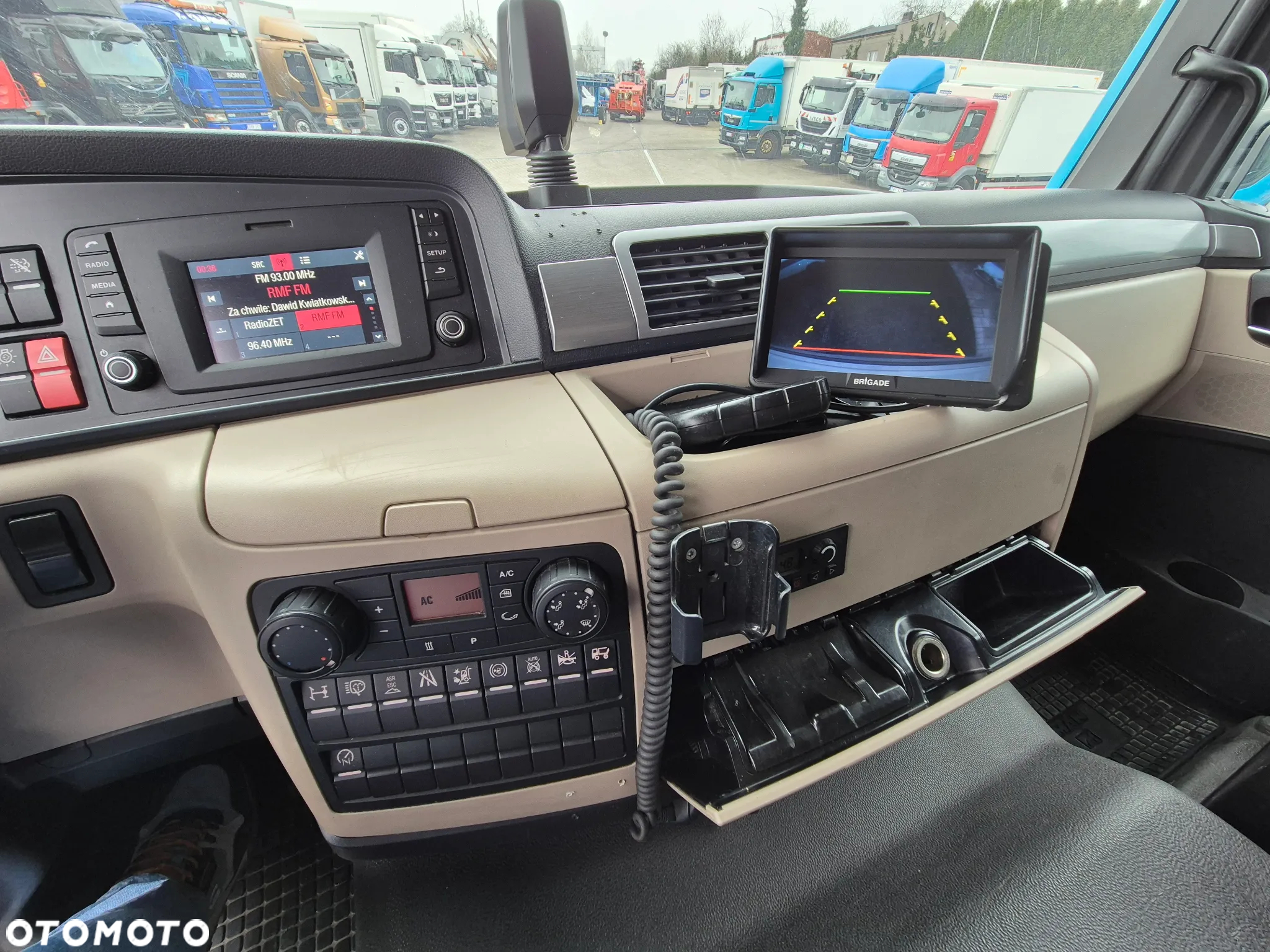 MAN TGM 15.250 / KONTENER IZOTERMA / IGLOOCAR / WEBASTO PAKA + KABINA / EURO 6 / DŁUGI KONTENER / WINDA ZEPRO 1500KG / 1WŁ. / 2 SZTUKI - 27