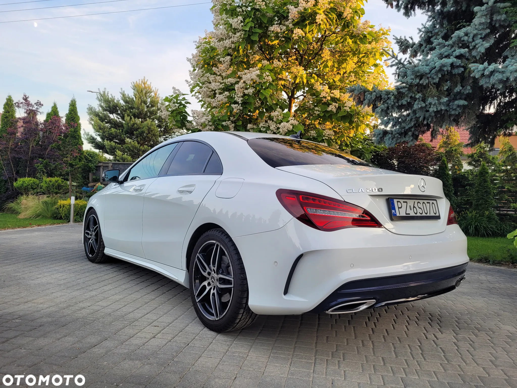 Mercedes-Benz CLA 200 7G-DCT AMG Line - 6