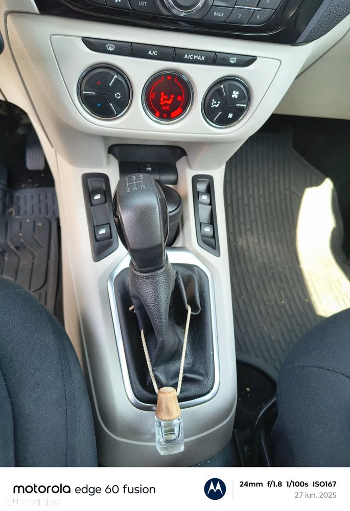 Peugeot 301 1.6 HDI FAP Allure - 9