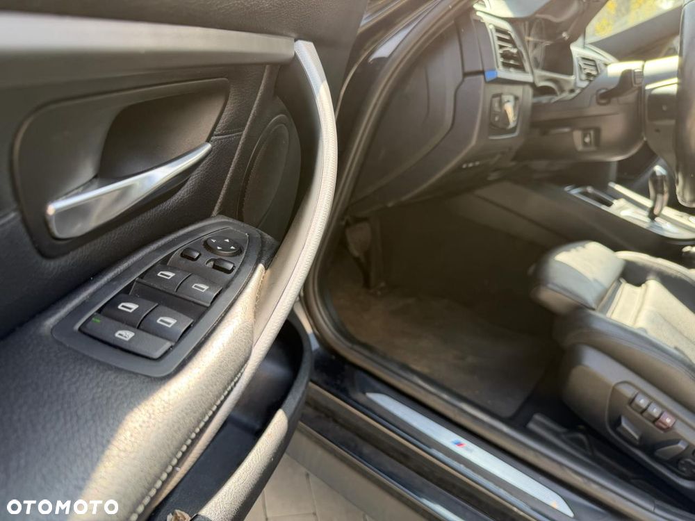 BMW Seria 3 328i xDrive - 30